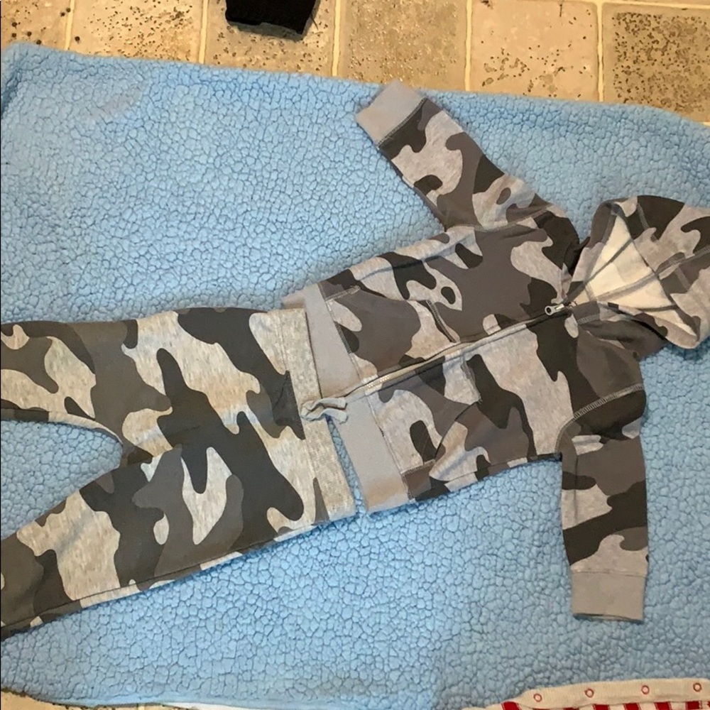 Outfit grey army fatigue